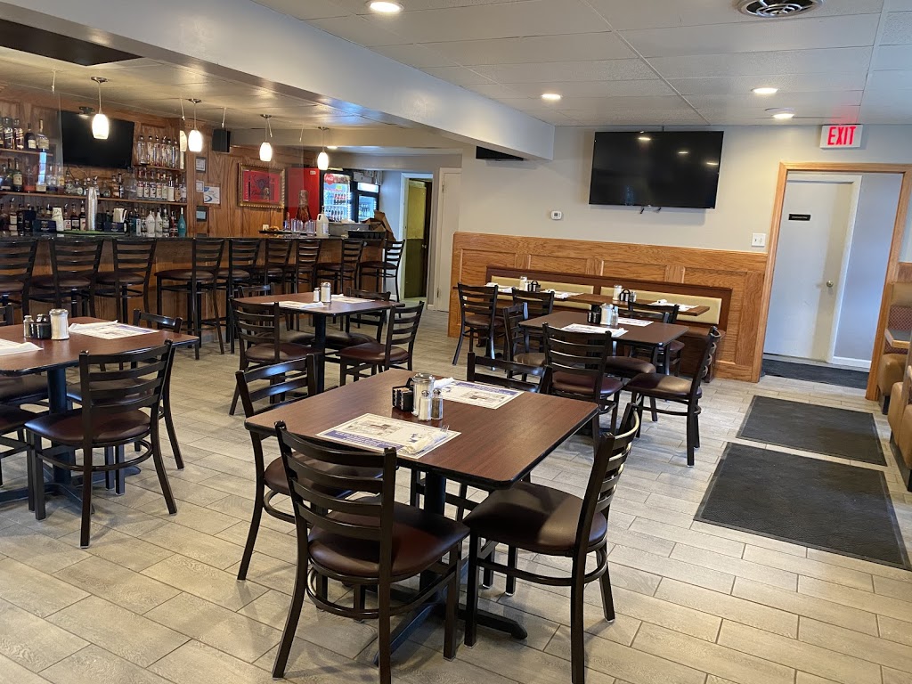 Lakwood Diner & Bar | restaurant | 394 Lakewood Rd, Waterbury, CT 06704, USA | 2035979932 OR +1 203-597-9932