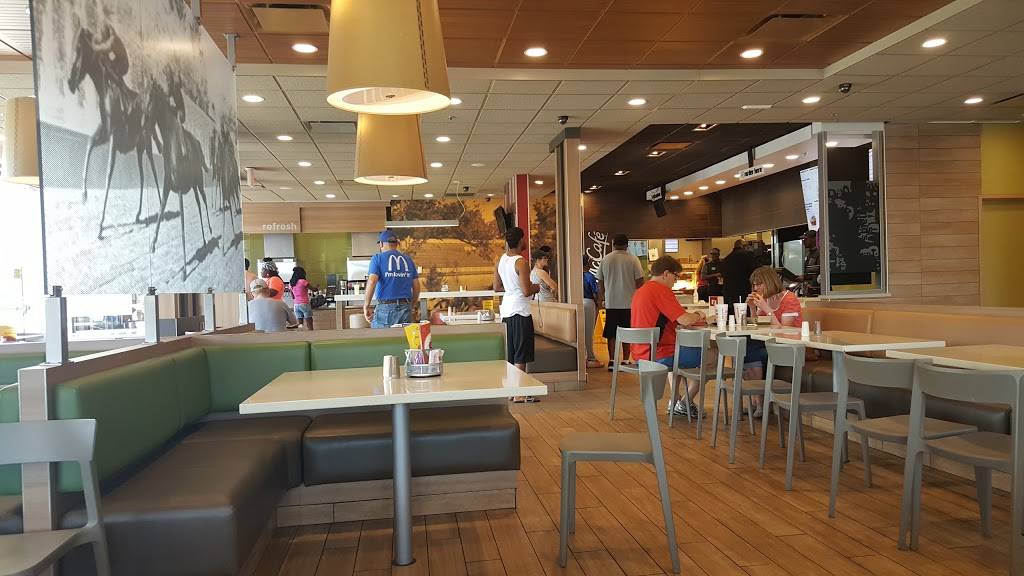 McDonalds | cafe | 2359 Richmond Rd, Lexington, KY 40502, USA | 8592667816 OR +1 859-266-7816