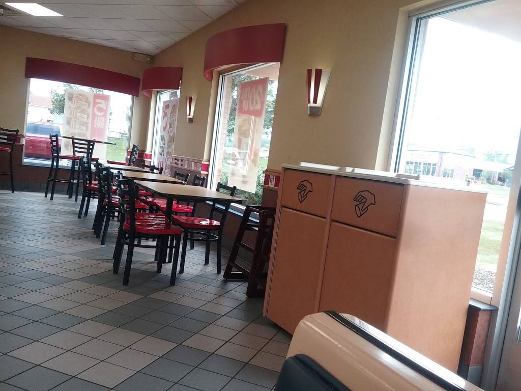 KFC | restaurant | 407 N Leavitt Rd, Amherst, OH 44001, USA | 4409851372 OR +1 440-985-1372