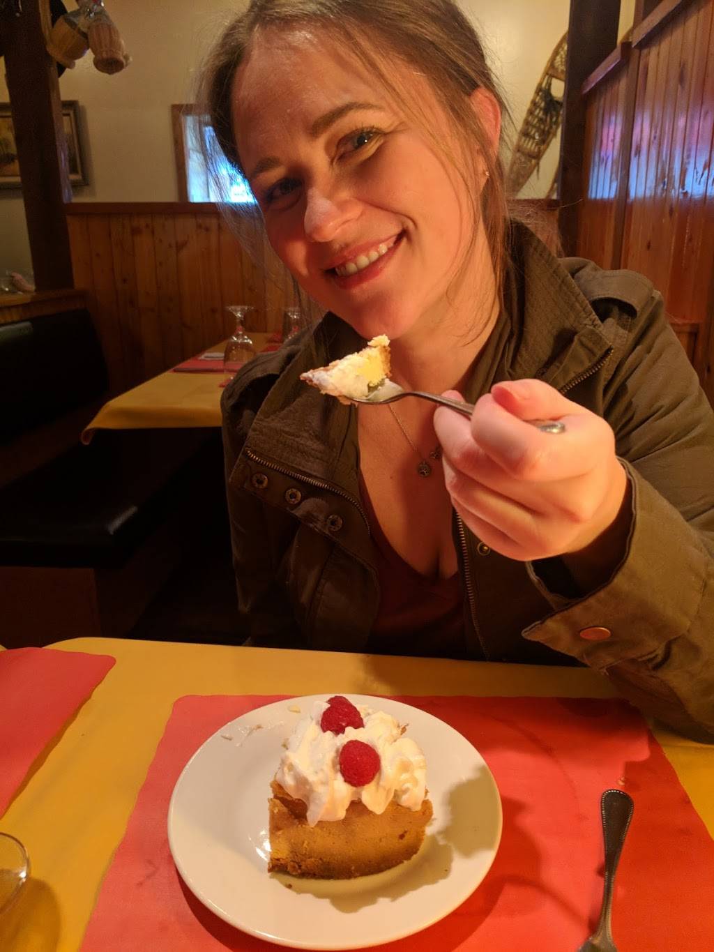 Trattoria Sapori | restaurant | 39261 Proctor Blvd, Sandy, OR 97055, USA | 5036684000 OR +1 503-668-4000