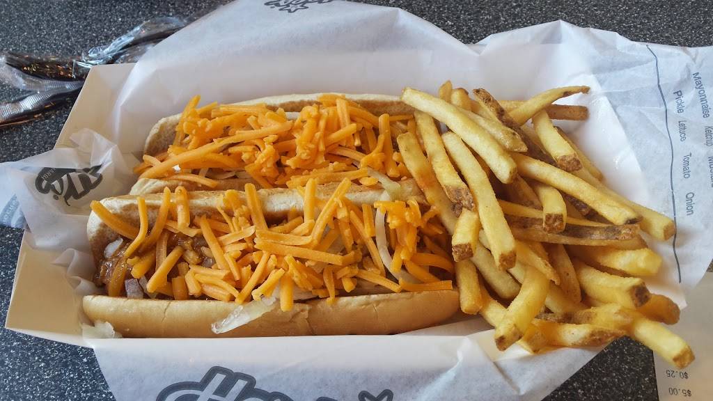 Hardees | restaurant | 1490 S 6th St, Macclenny, FL 32063, USA | 9042596999 OR +1 904-259-6999