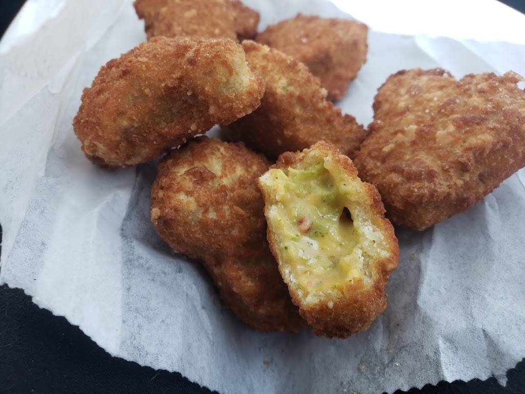 Sues Drive In | restaurant | 425 Main St S, Pierz, MN 56364, USA | 3204682270 OR +1 320-468-2270