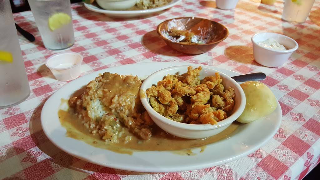 Crawfish Barn | restaurant | 1789 Mayeauxville Rd, Ville Platte, LA 70586, USA | 3373632322 OR +1 337-363-2322