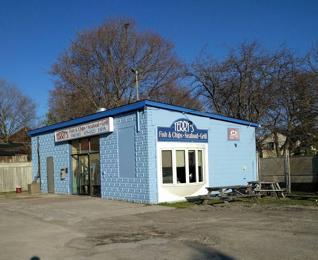 Terrys Fish & Chips Seafood Grill | restaurant | 16 Victoria Ave S, Lindsay, ON K9V 3C7, Canada | 7058784325 OR +1 705-878-4325
