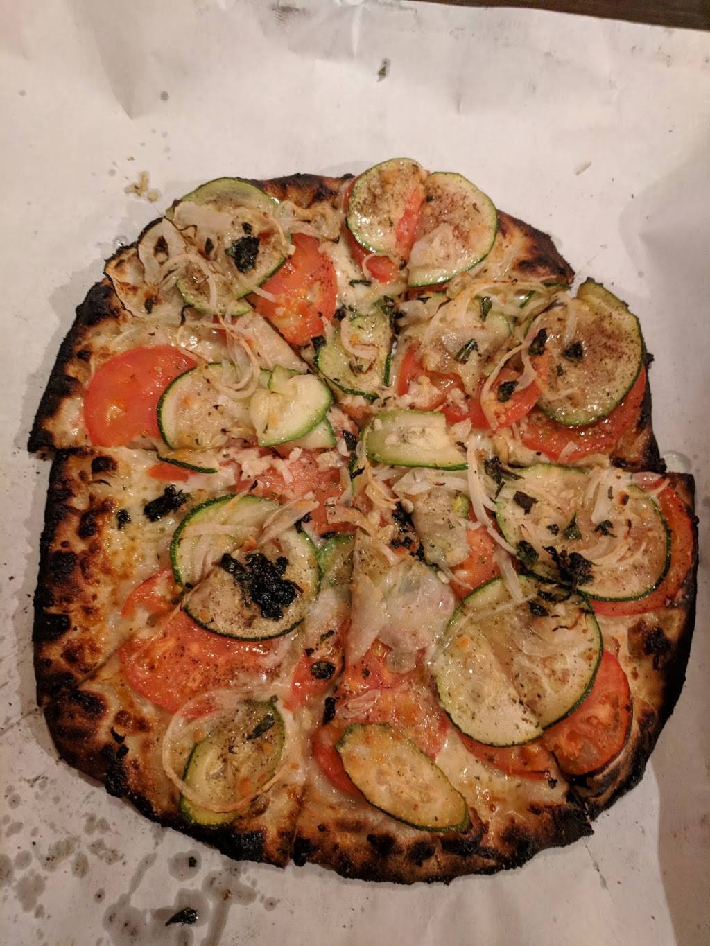 Sallys Apizza | restaurant | 237 Wooster St, New Haven, CT 06511, USA | 2036245271 OR +1 203-624-5271