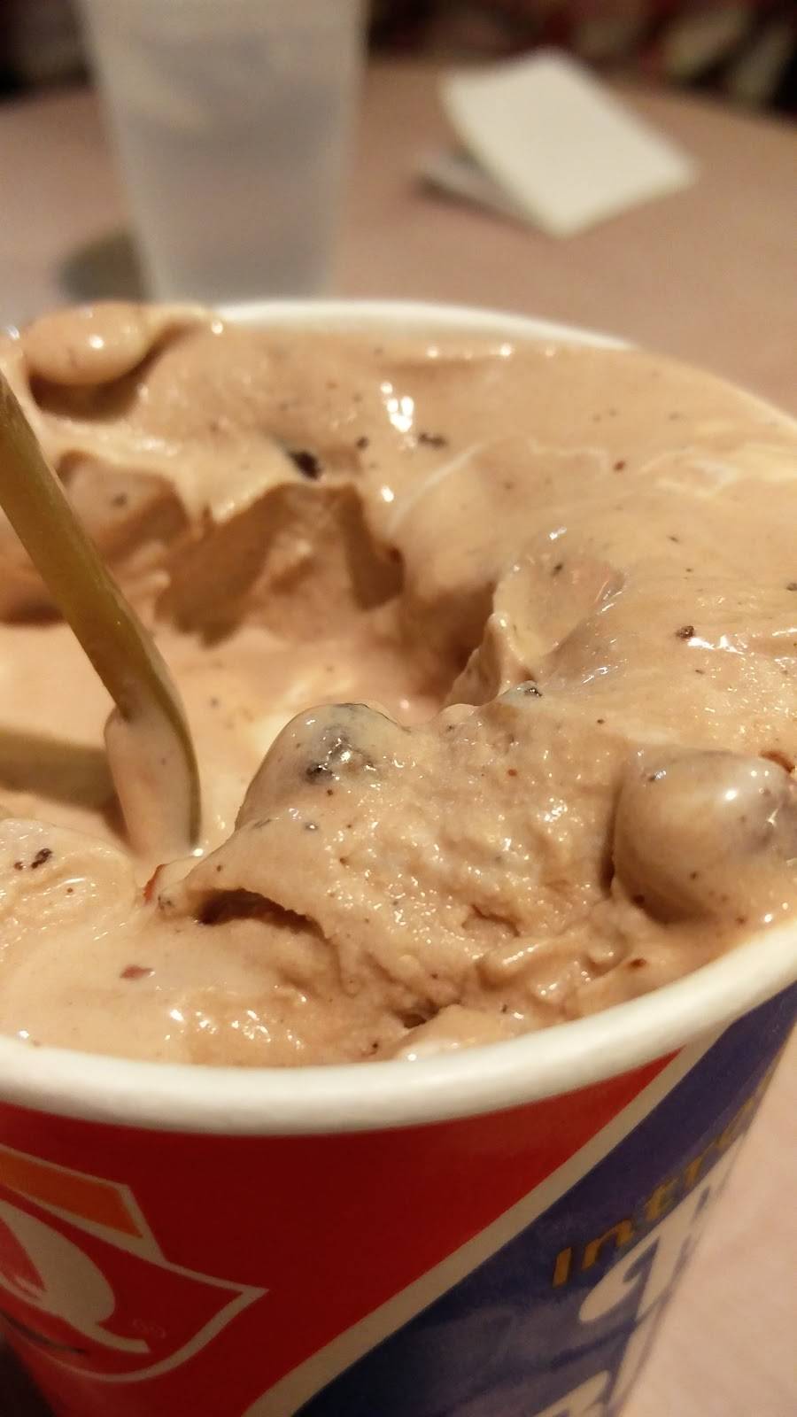 Dairy Queen Grill & Chill | restaurant | 8021 Old Carriage Ct N, Shakopee, MN 55379, USA | 9522242568 OR +1 952-224-2568