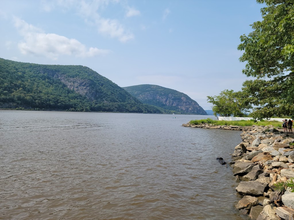 Hudson House River Inn | restaurant | 2 Main St, Cold Spring, NY 10516, USA | 8452659355 OR +1 845-265-9355