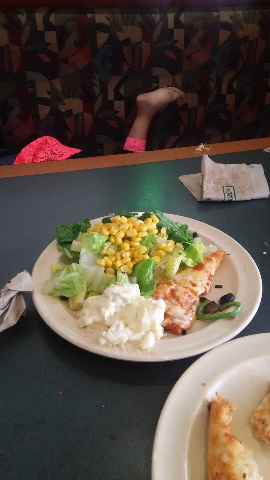 Round Table Pizza | meal delivery | 2408 W Victory Blvd, Burbank, CA 91506, USA | 8188457613 OR +1 818-845-7613