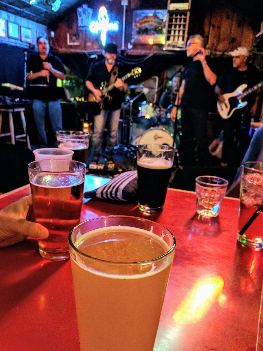 Henflings of Ben Lomond | restaurant | 9450 CA-9, Ben Lomond, CA 95005, USA | 8315860606 OR +1 831-586-0606