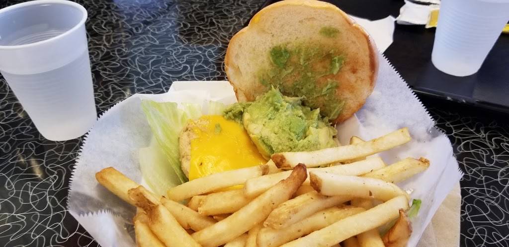 Mels Drive-In | restaurant | South St, Orlando, FL 32819, USA | 4072244233 OR +1 407-224-4233