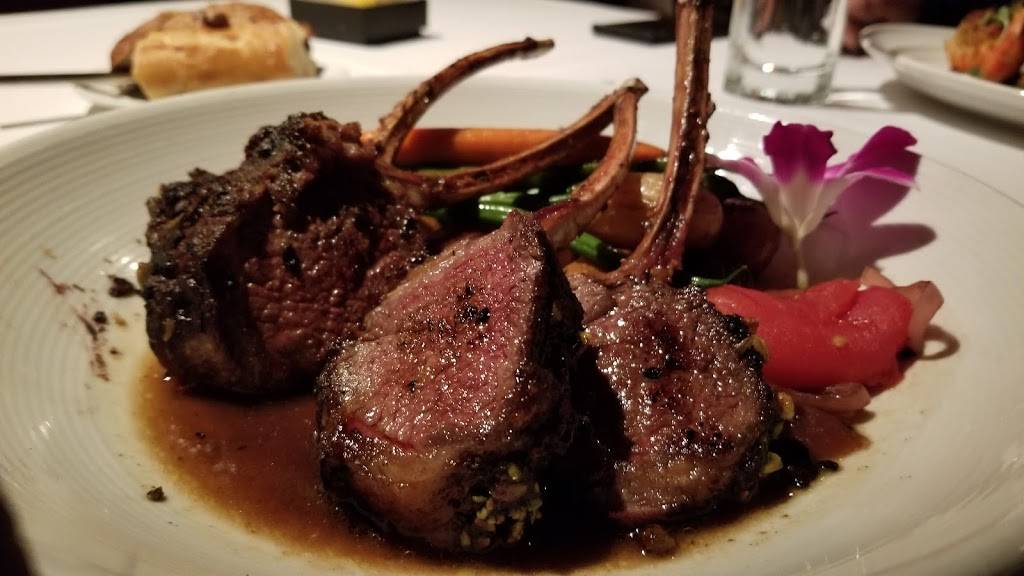 Sir Winstons | restaurant | 1126 Queens Hwy, Long Beach, CA 90802, USA | 5624991657 OR +1 562-499-1657