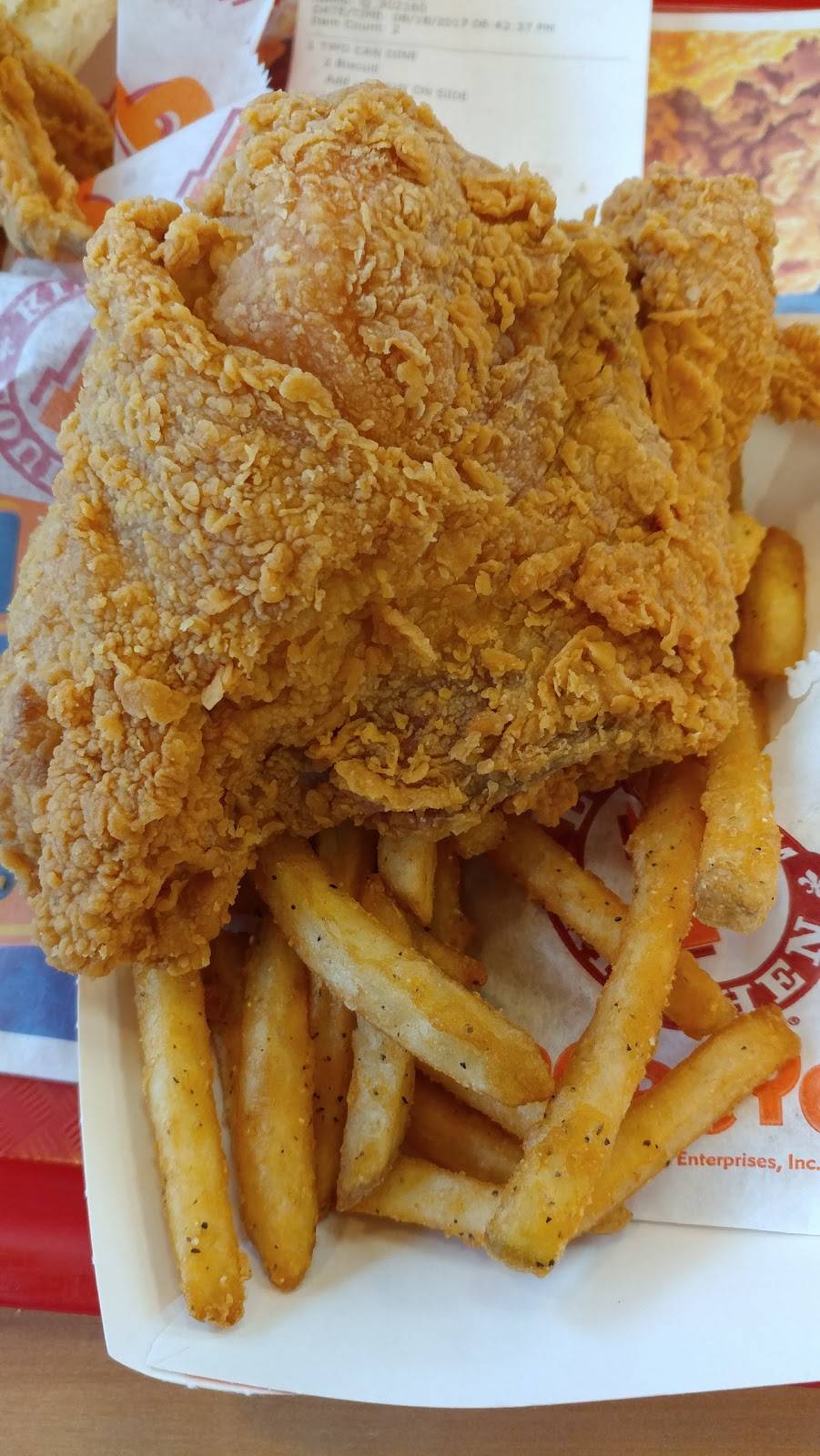 Popeyes Louisiana Kitchen | restaurant | 221 E Rollins Rd, Round Lake Beach, IL 60073, USA | 8477401793 OR +1 847-740-1793