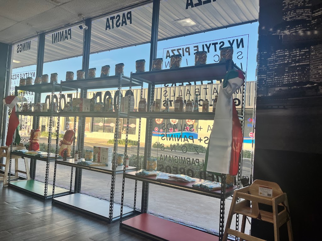 Little Mikes Pizza | restaurant | 9843 Pines Blvd, Pembroke Pines, FL 33024, USA | 9546133604 OR +1 954-613-3604