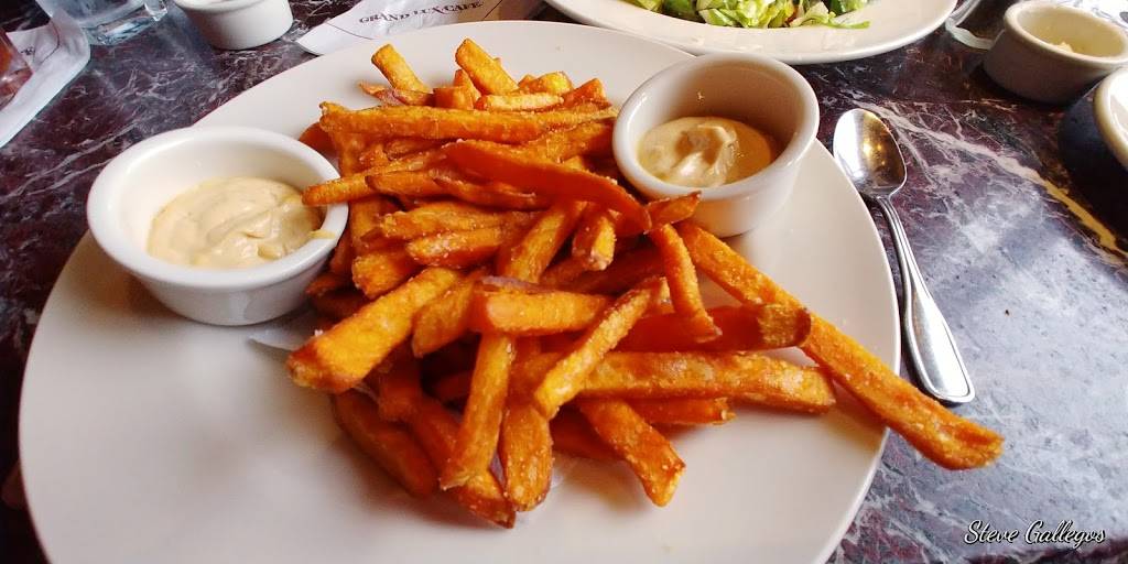 Grand Lux Cafe | restaurant | 13420 N Dallas Pkwy, Dallas, TX 75240, USA | 9723853114 OR +1 972-385-3114