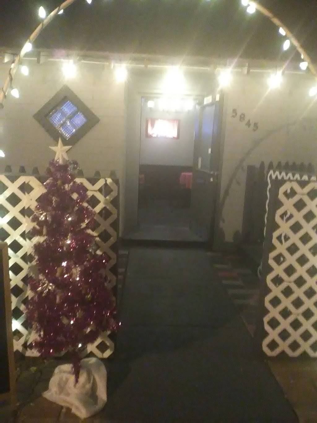 Sign of the Thymes Bistro | restaurant | 5845 W Palmaire Ave, Glendale, AZ 85301, USA | 6239315777 OR +1 623-931-5777