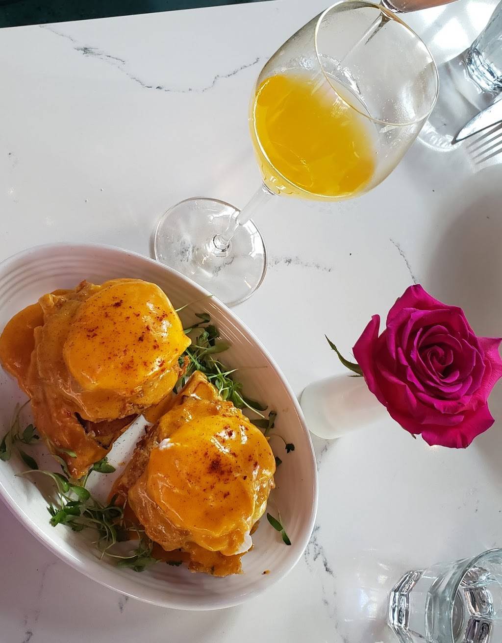 Bubbles N Birds | night club | 117 W Elm St, Lodi, CA 95240, USA | 2092637115 OR +1 209-263-7115