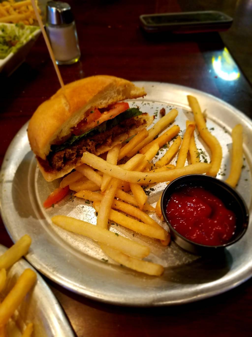 Railyard | restaurant | 116 S Edward Gary St, San Marcos, TX 78666, USA | 5123927555 OR +1 512-392-7555