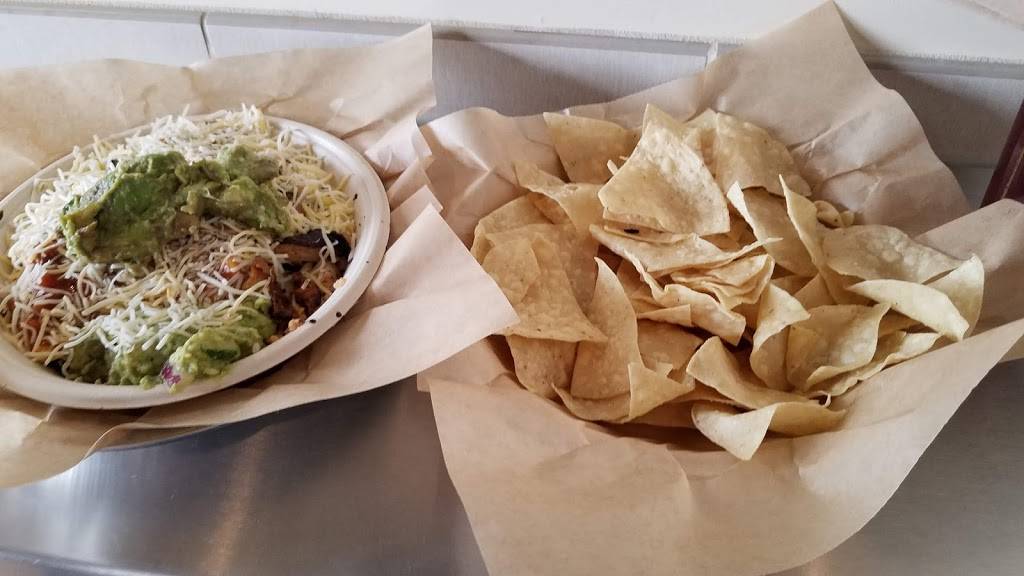 QDOBA Mexican Eats | restaurant | 3871 Rivertown Pkwy Ste 60, Grandville, MI 49418, USA | 6167241600 OR +1 616-724-1600