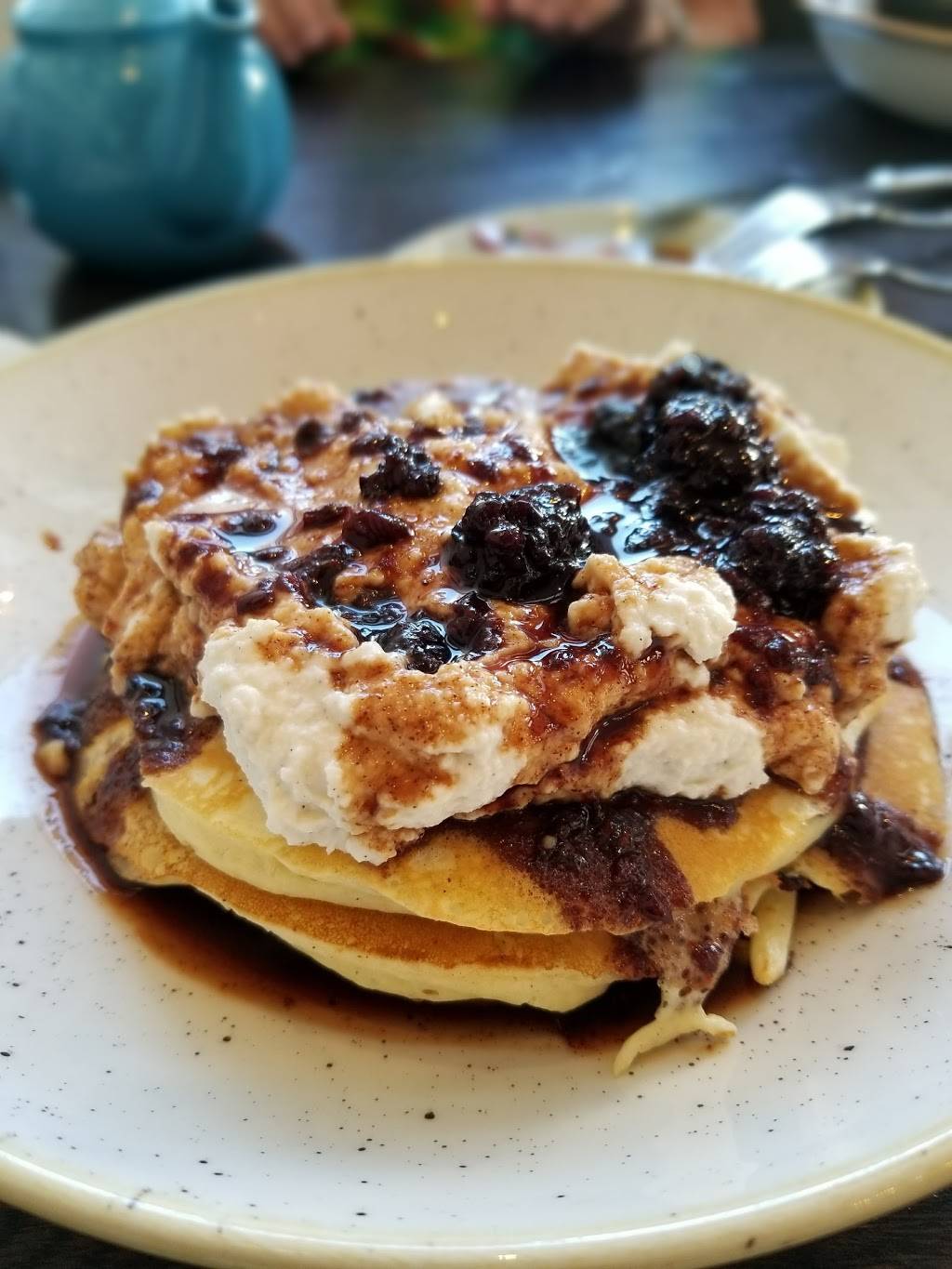 The Dorian | restaurant | 2001 Chestnut St, San Francisco, CA 94123, USA | 4158142671 OR +1 415-814-2671