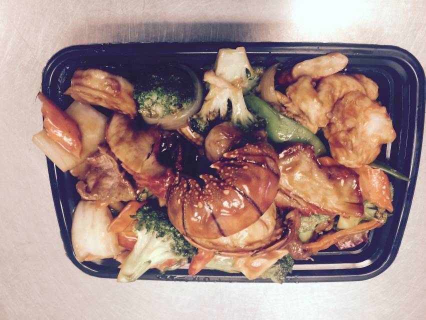 Great Wall | restaurant | 2060 Yellow Springs Rd # 100, Frederick, MD 21702, USA | 3016823888 OR +1 301-682-3888