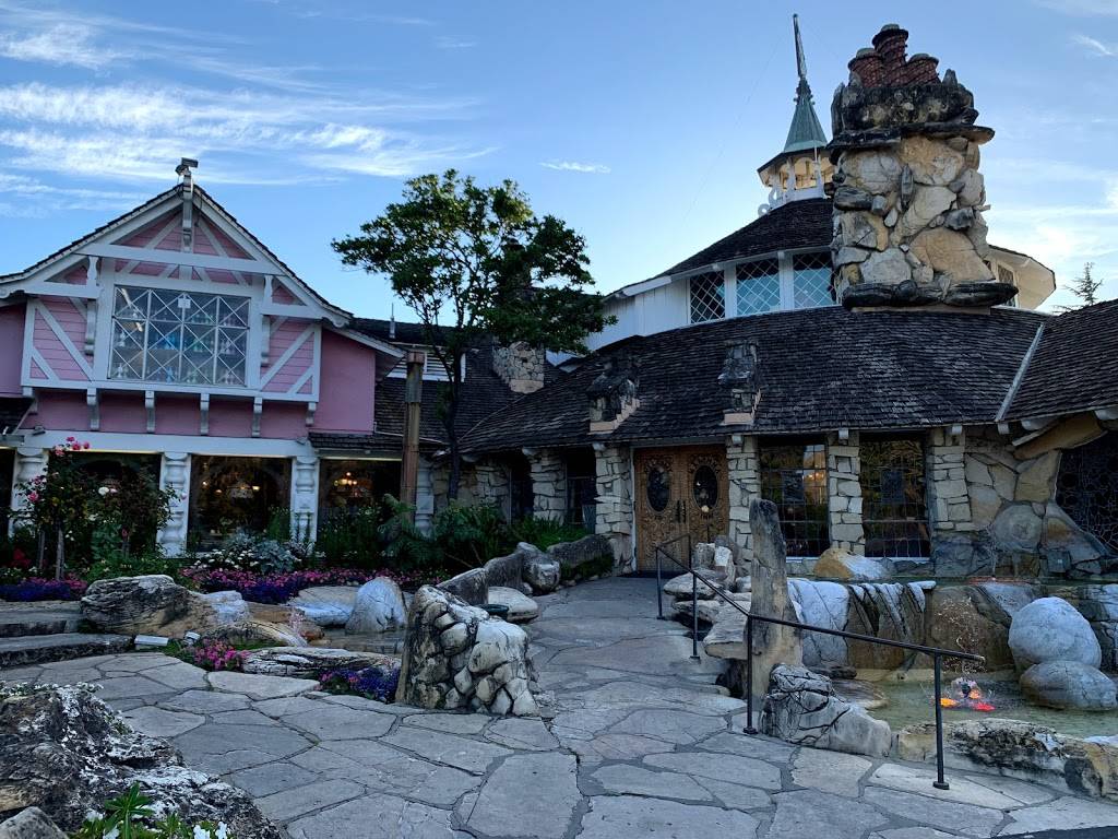 Alex Madonna’s Gold Rush Steak House | restaurant | 100 Madonna Rd, San Luis Obispo, CA 93405, USA | 8055433000 OR +1 805-543-3000