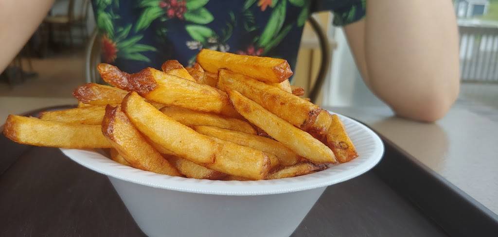 La Frite A Mon Oncle | restaurant | 75 Rue de la Vallée du Golf, Sainte-Adèle, QC J8B 1P4, Canada | 4502297666 OR +1 450-229-7666