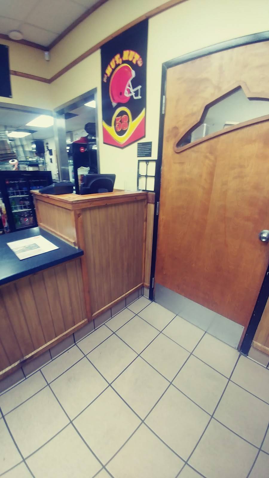 Pizza Hut | restaurant | 33195 Hwy 79 South, Ste D, Temecula, CA 92592, USA | 9513031388 OR +1 951-303-1388