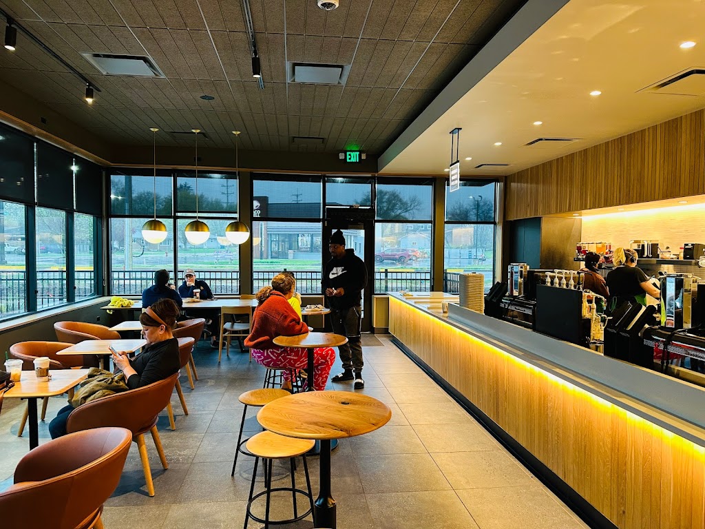 Starbucks | cafe | 1165 N Lake St, Aurora, IL 60506, USA | 3312589500 OR +1 331-258-9500