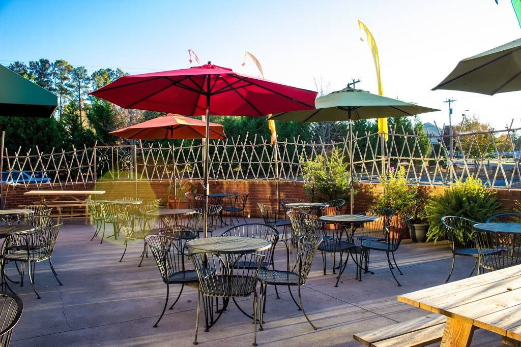 Cafe Gouda | cafe | 2960 N Center St, Hickory, NC 28601, USA | 8282671300 OR +1 828-267-1300