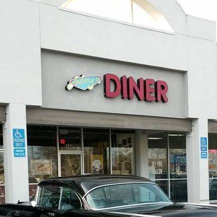 Johnnys Diner & Creamery | restaurant | 2213 N Tracy Blvd, Tracy, CA 95376, USA | 2098330800 OR +1 209-833-0800