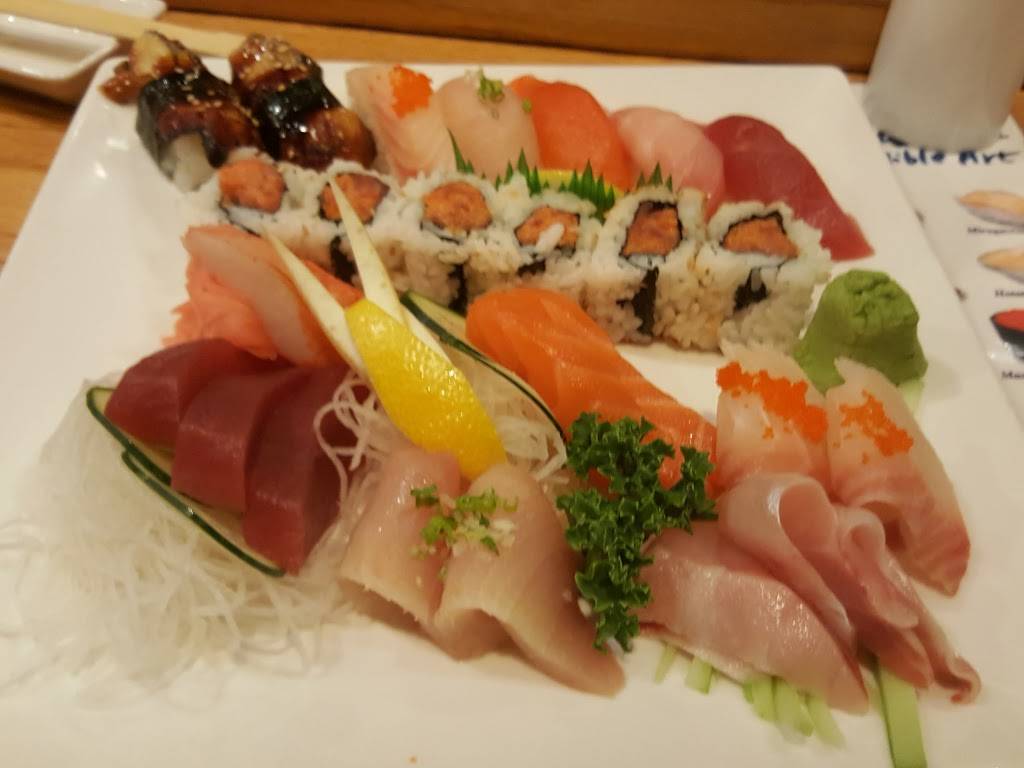 Akebono Fusion Sushi | restaurant | 252 Broadway Greenlawn, Huntington, NY 11743, USA | 6312628800 OR +1 631-262-8800