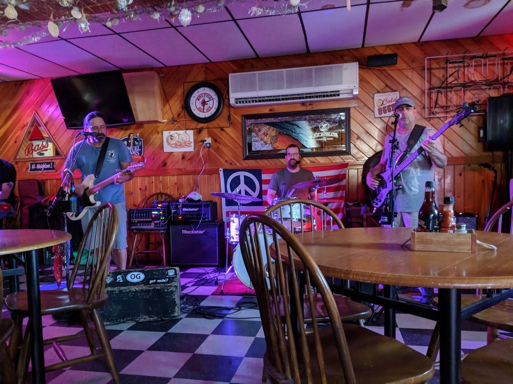 The Happy Clam Bar & Grill | restaurant | 378 Ocean Grove Ave, Swansea, MA 02777, USA | 5086463849 OR +1 508-646-3849