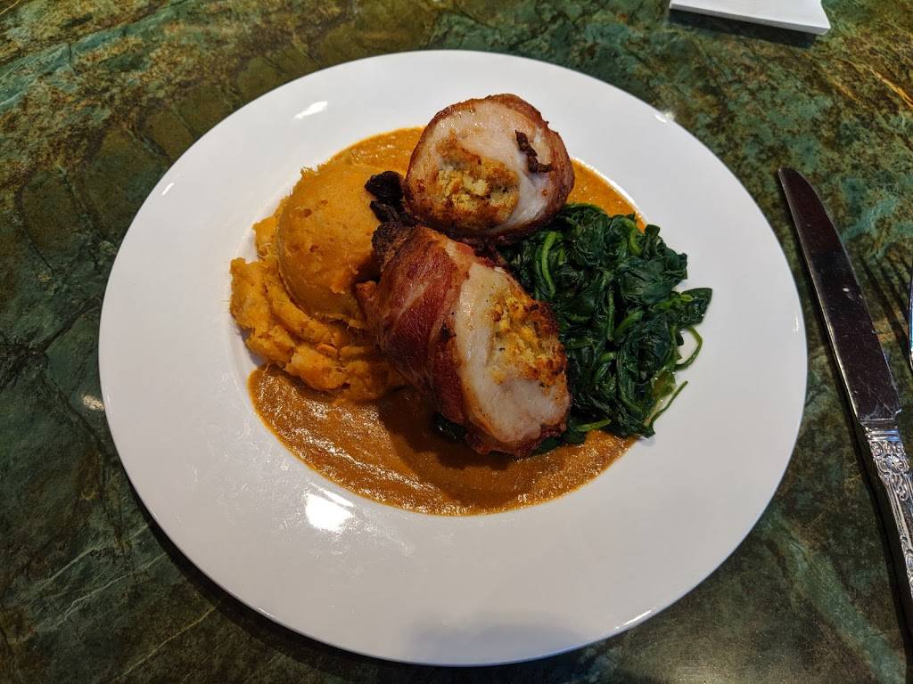 Woolleys Grill & Lounge | restaurant | 16450 E 40th Cir, Aurora, CO 80011, USA | 7205993750 OR +1 720-599-3750