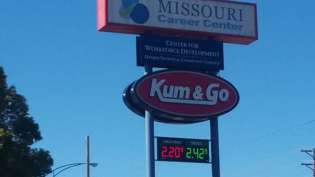 Kum & Go | meal takeaway | 2904 E Sunshine St, Springfield, MO 65804, USA | 4178811028 OR +1 417-881-1028