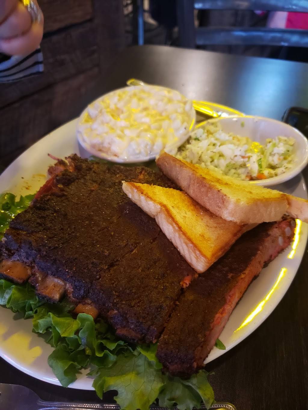 Checks BBQ & Blues | restaurant | 14049 Shelbyville Rd, Louisville, KY 40245, USA | 5022446868 OR +1 502-244-6868