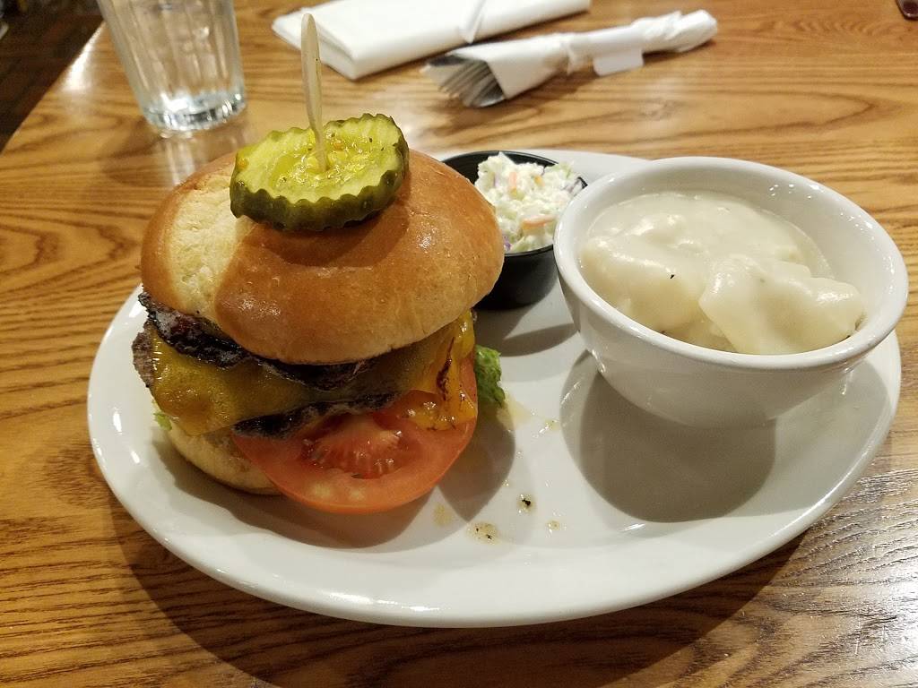 Cracker Barrel Old Country Store | restaurant | 120 Cleghorn Blvd, Madison, AL 35758, USA | 2564617670 OR +1 256-461-7670