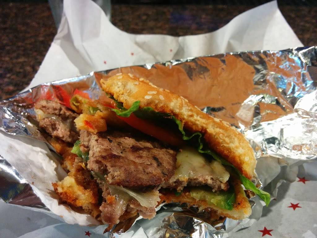 Red Robin Gourmet Burgers and Brews | restaurant | 12300 Jefferson Ave Ste 104, Newport News, VA 23602, USA | 7578828959 OR +1 757-882-8959