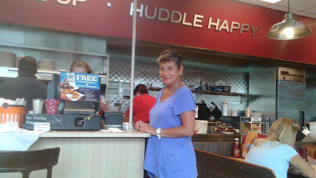 Huddle House | meal takeaway | 933 Folly Rd, Charleston, SC 29412, USA | 8437627404 OR +1 843-762-7404