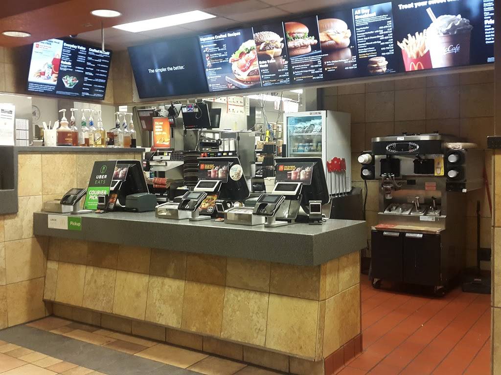 McDonalds | cafe | 2882 N Scottsdale Rd, Scottsdale, AZ 85257, USA | 4809467809 OR +1 480-946-7809