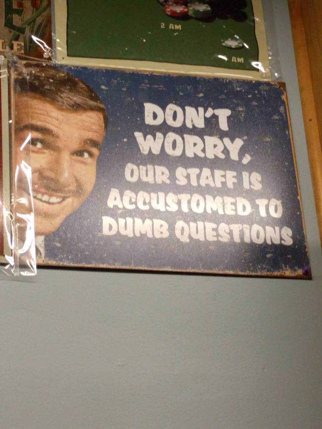 Foxs Pizza Den | restaurant | 259 N 3rd St, Oakland, MD 21550, USA | 3013343212 OR +1 301-334-3212