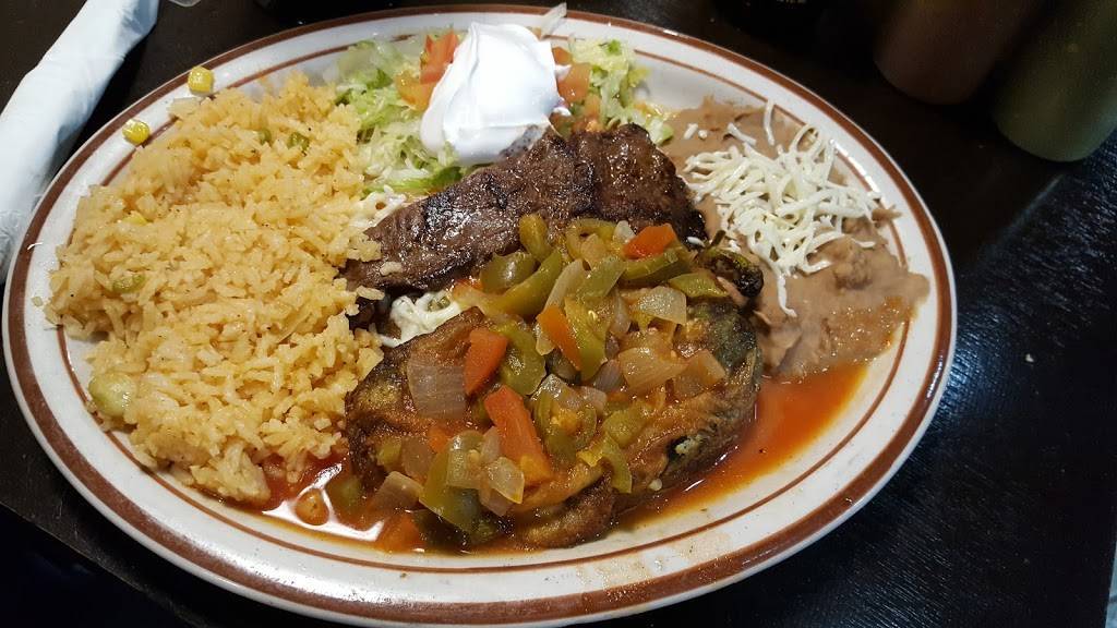 Tacos El Rey De Oro | restaurant | 322 W Rollins Rd, Round Lake Beach, IL 60073, USA | 8477402607 OR +1 847-740-2607