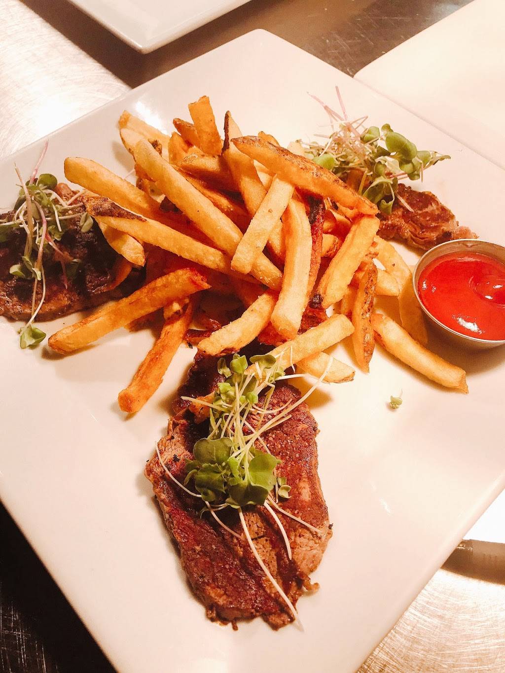 The 616 Farm To Table | restaurant | 616 N Main St, Danville, VA 24540, USA | 4347973463 OR +1 434-797-3463