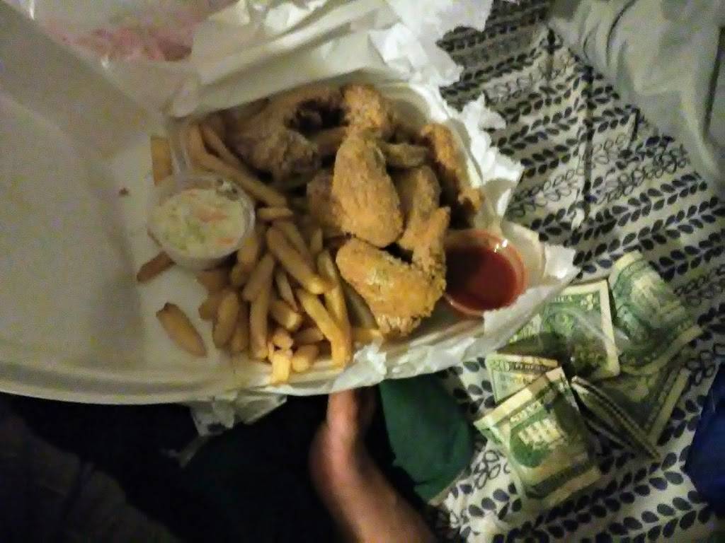 Mr J Fish & Chicken | restaurant | 7601 S Halsted St, Chicago, IL 60620, USA | 7738468455 OR +1 773-846-8455