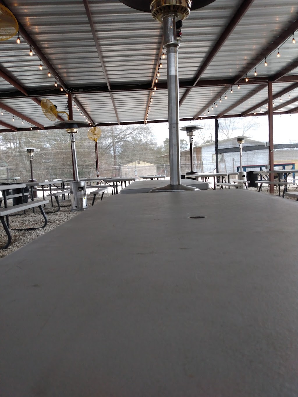 Overall Crawfish and Seafood | restaurant | 23193 FM 1485, New Caney, TX 77357, USA | 8327844727 OR +1 832-784-4727