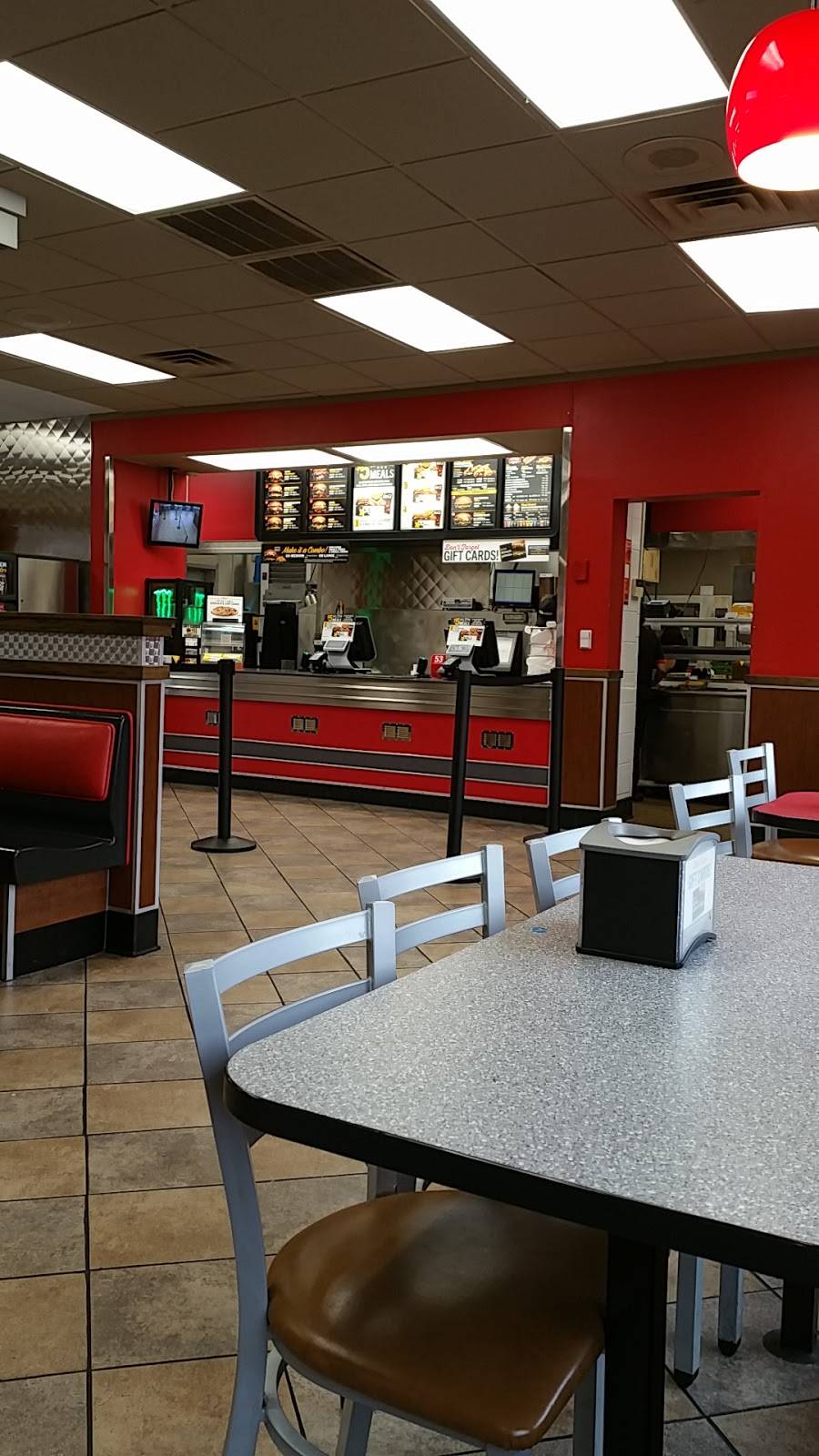 Hardees | restaurant | 5420 N Main St, Cowpens, SC 29330, USA | 8644633917 OR +1 864-463-3917