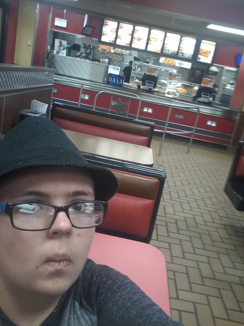 Hardees | restaurant | 710 S Alabama Ave, Chesnee, SC 29323, USA | 8644613111 OR +1 864-461-3111