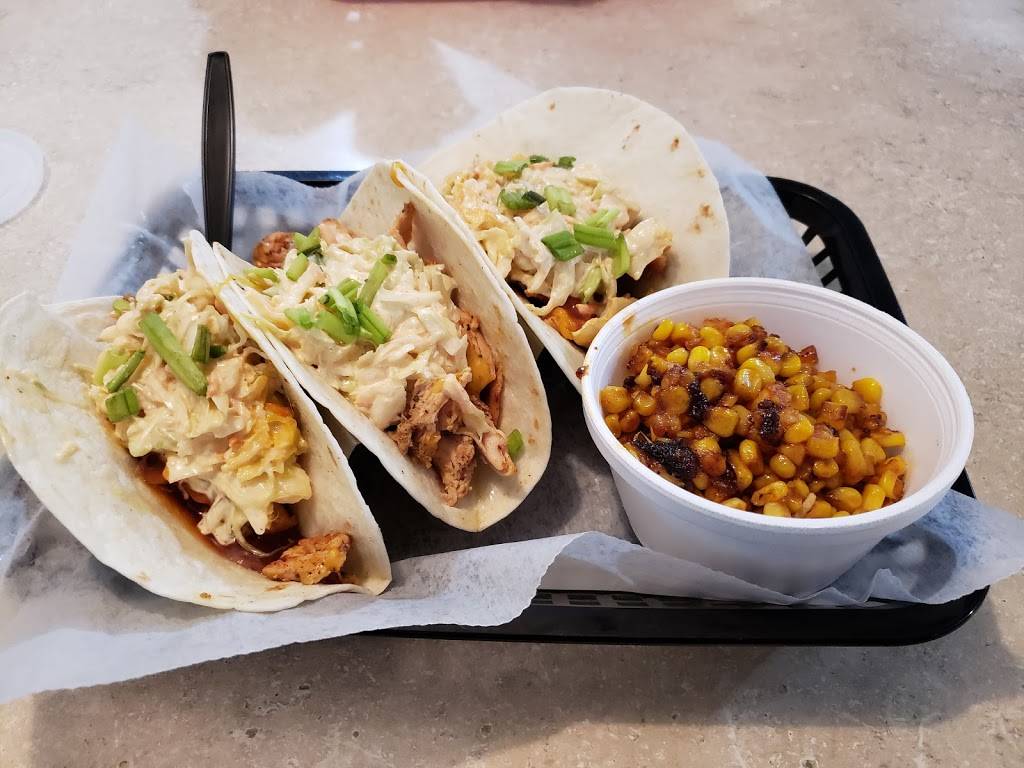 3 Hogs BBQ Spring Grove | restaurant | 4 S Water St, Spring Grove, PA 17362, USA | 7178008016 OR +1 717-800-8016