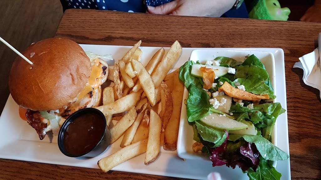 State & Main Kitchen & Bar | restaurant | 589 Fairway Rd S, Kitchener, ON N2C 1X4, Canada | 5199546200 OR +1 519-954-6200