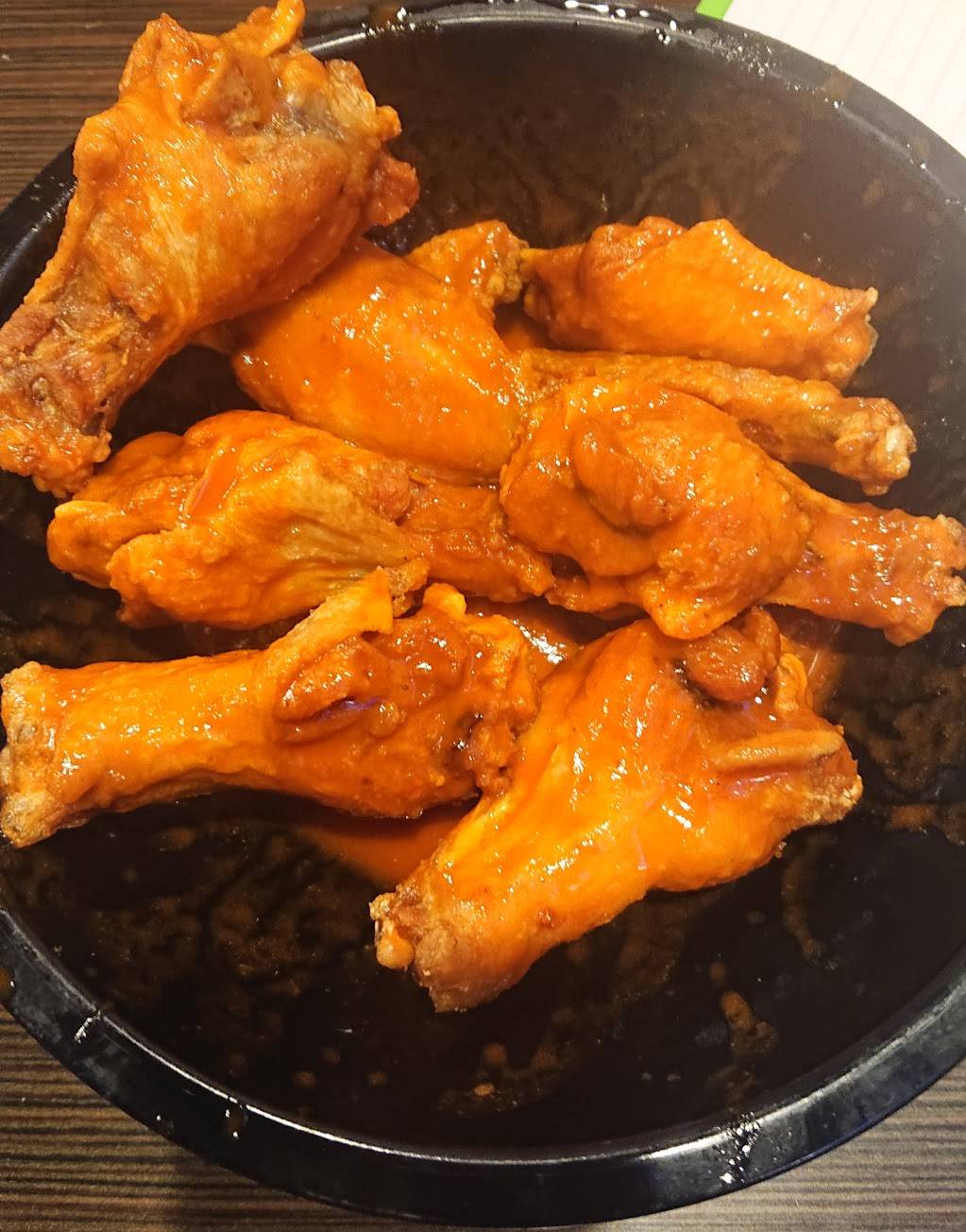 Wild Mikes | restaurant | 7587 Bridgetown Rd, Cincinnati, OH 45248, USA | 5134679464 OR +1 513-467-9464