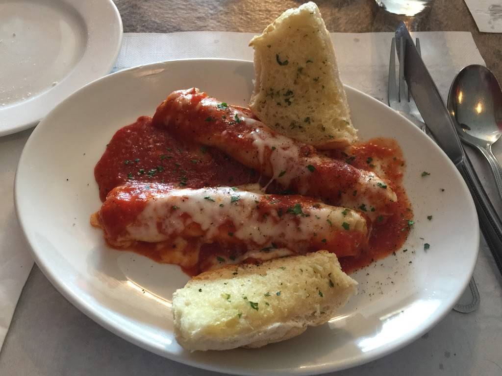 Pizarros | restaurant | 366 Marguerite Ave, Vanier, ON K1L 6S5, Canada | 6137477777 OR +1 613-747-7777